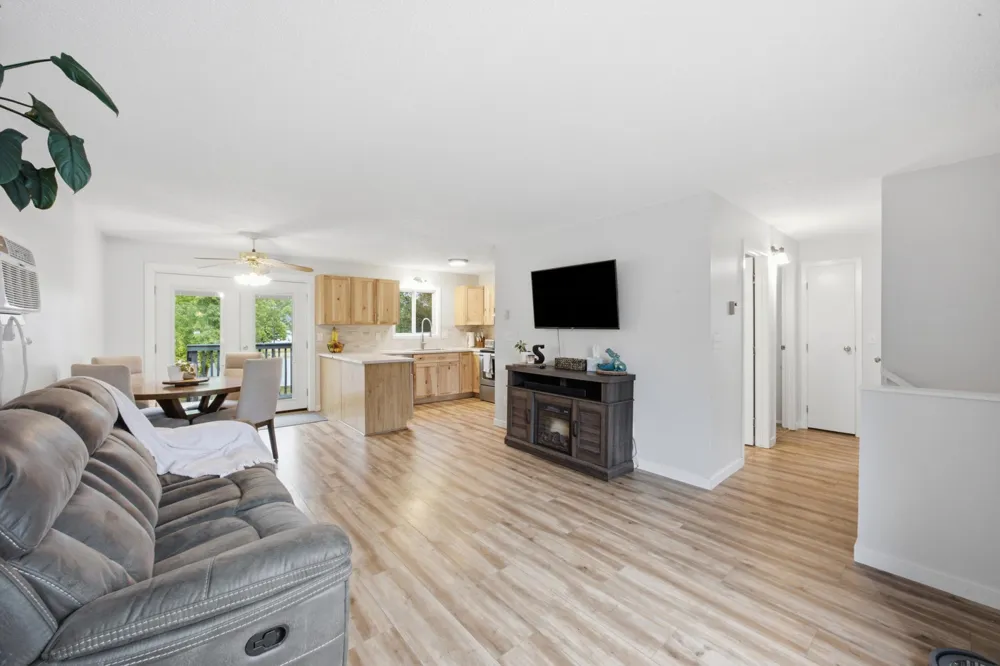 778 14th Avenue W West Fargo, ND 58078