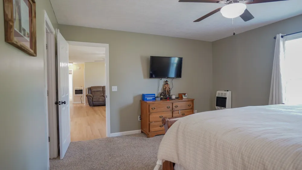 260 Miller Rd Lafayette, TN 37083