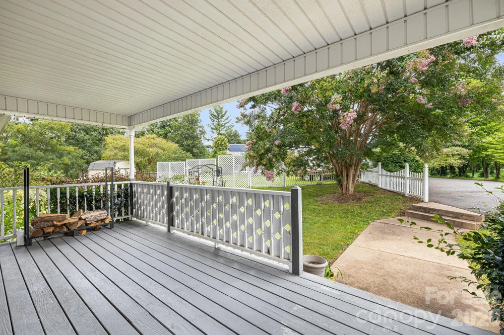 6 Arrowhead Lane Weaverville, NC 28787