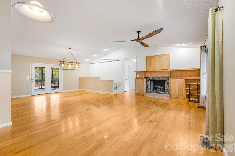6 Arrowhead Lane Weaverville, NC 28787