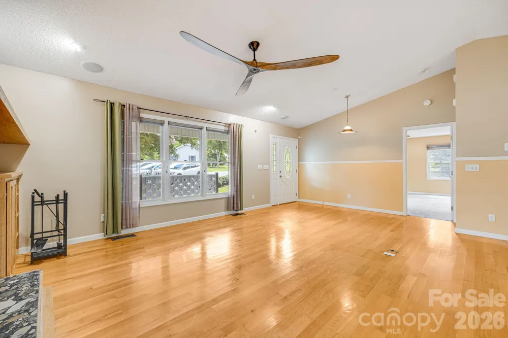 6 Arrowhead Lane Weaverville, NC 28787
