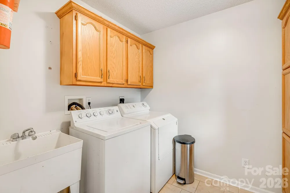 6 Arrowhead Lane Weaverville, NC 28787