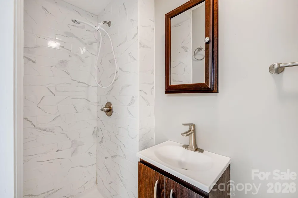6 Arrowhead Lane Weaverville, NC 28787