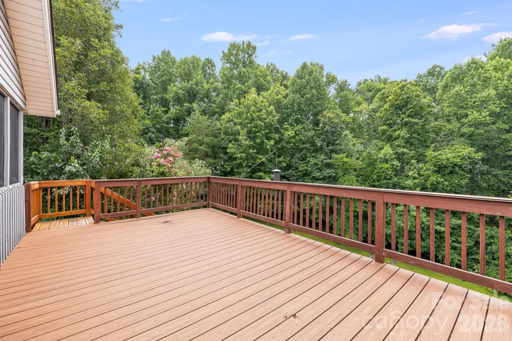 6 Arrowhead Lane Weaverville, NC 28787