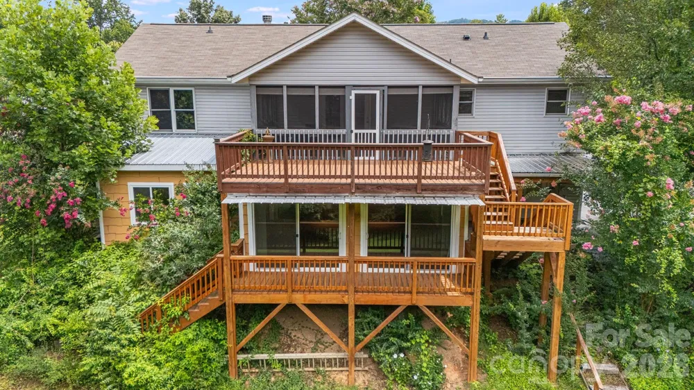 6 Arrowhead Lane Weaverville, NC 28787