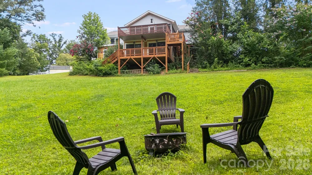 6 Arrowhead Lane Weaverville, NC 28787