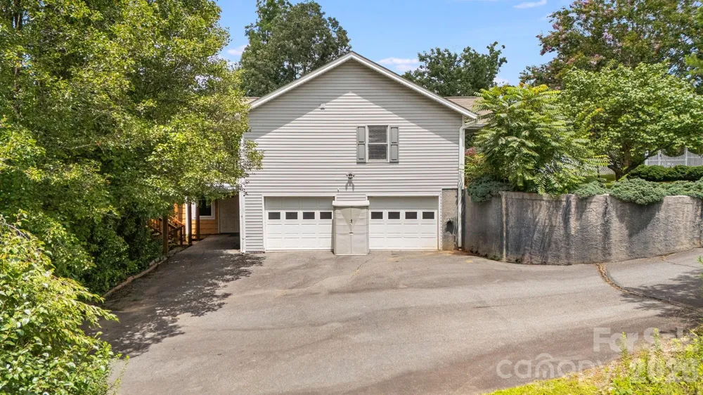 6 Arrowhead Lane Weaverville, NC 28787