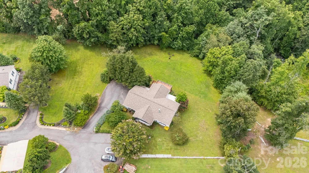 6 Arrowhead Lane Weaverville, NC 28787