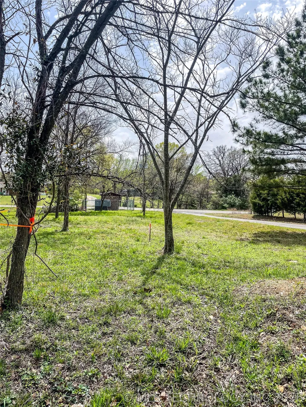 4 Choctaw Drive Eufaula, OK 74432