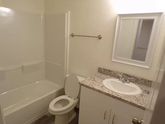 709 S 5th Street #1 Bonham, TX 75418
