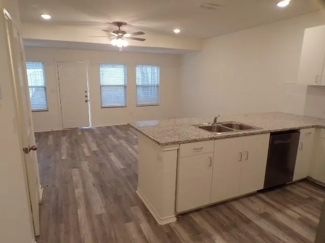 709 S 5th Street #1 Bonham, TX 75418