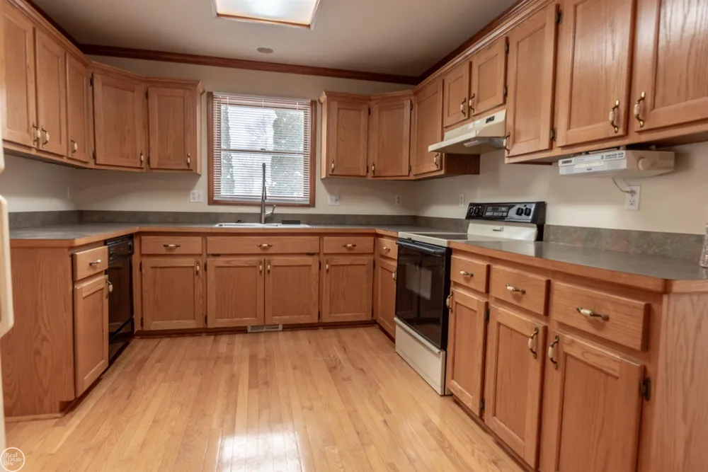 33527 Roselawn Street Chesterfield Township, MI 48047
