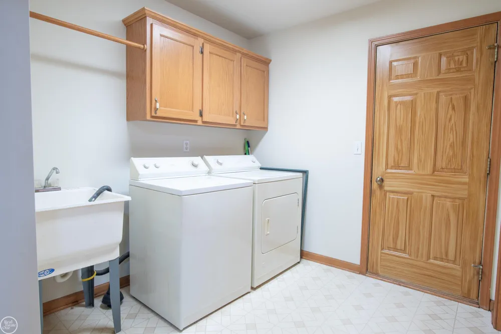 33527 Roselawn Street Chesterfield Township, MI 48047