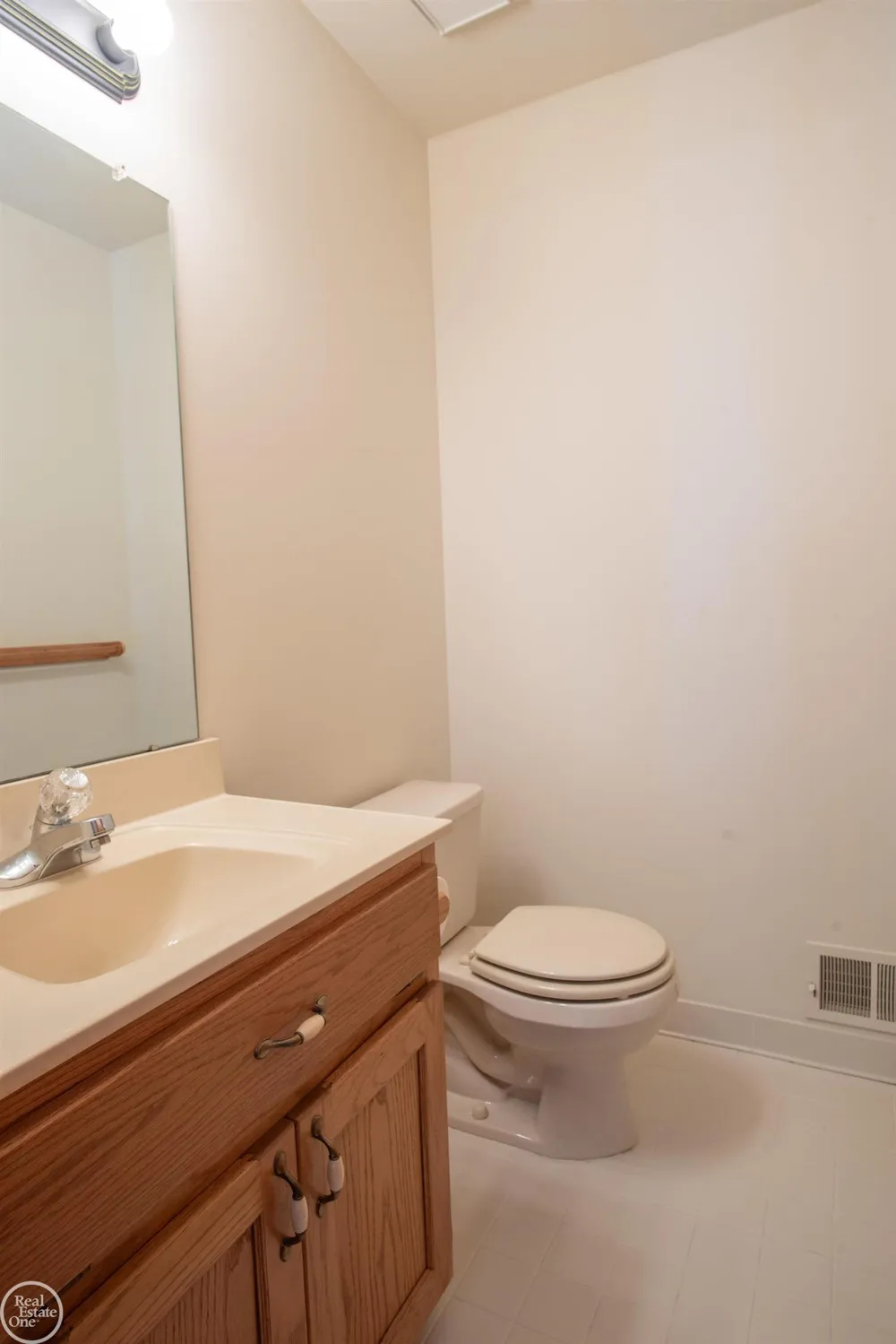 33527 Roselawn Street Chesterfield Township, MI 48047