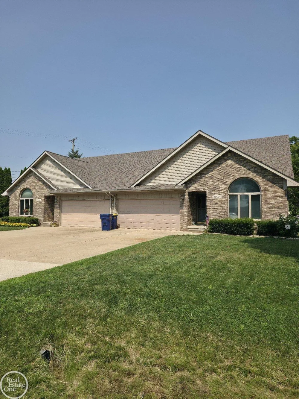 33527 Roselawn Street Chesterfield Township, MI 48047