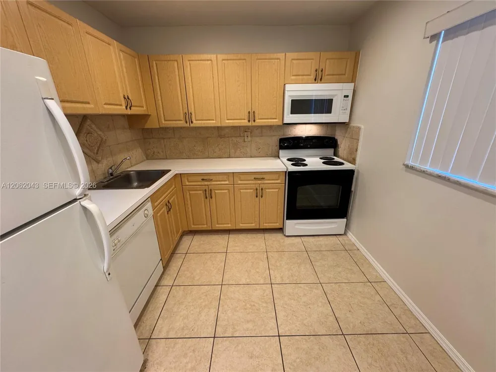7700 Camino Real #D-407 Miami, FL 33143