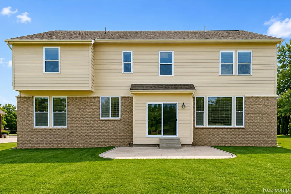 54908 Grenelefe Circle W Lyon Charter Township, MI 48178