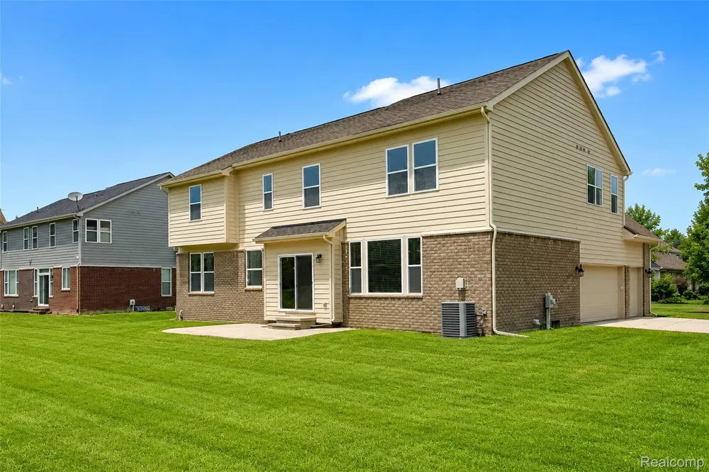 54908 Grenelefe Circle W Lyon Charter Township, MI 48178