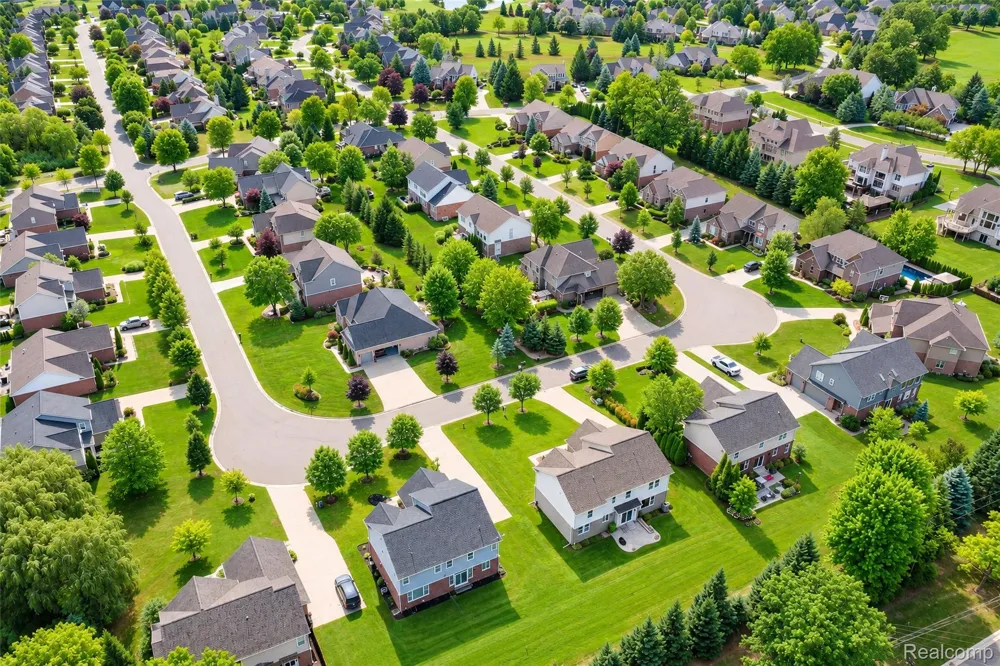 54908 Grenelefe Circle W Lyon Charter Township, MI 48178