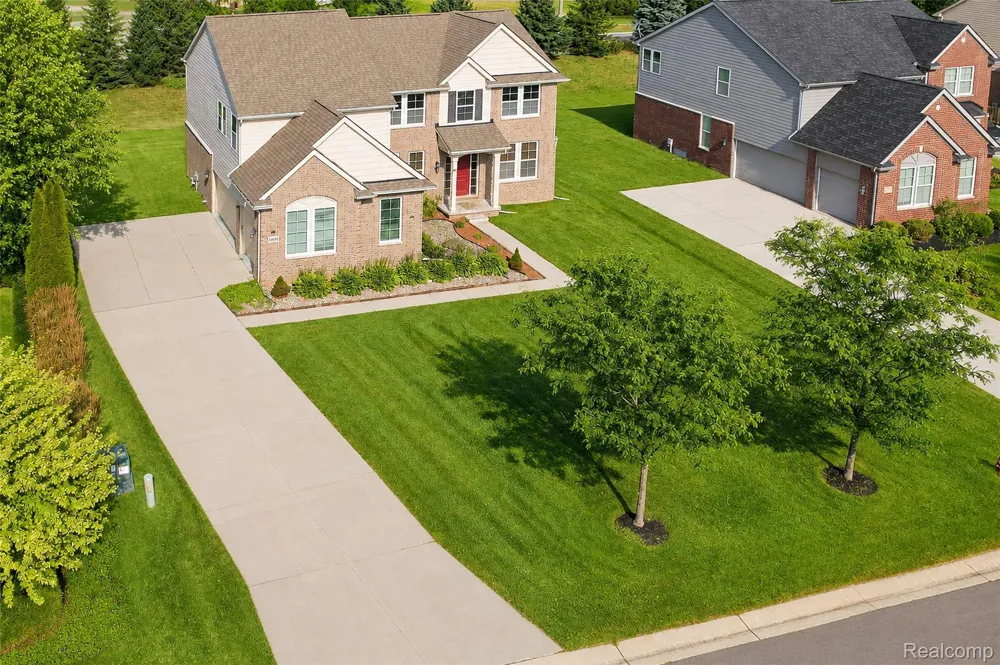 54908 Grenelefe Circle W Lyon Charter Township, MI 48178