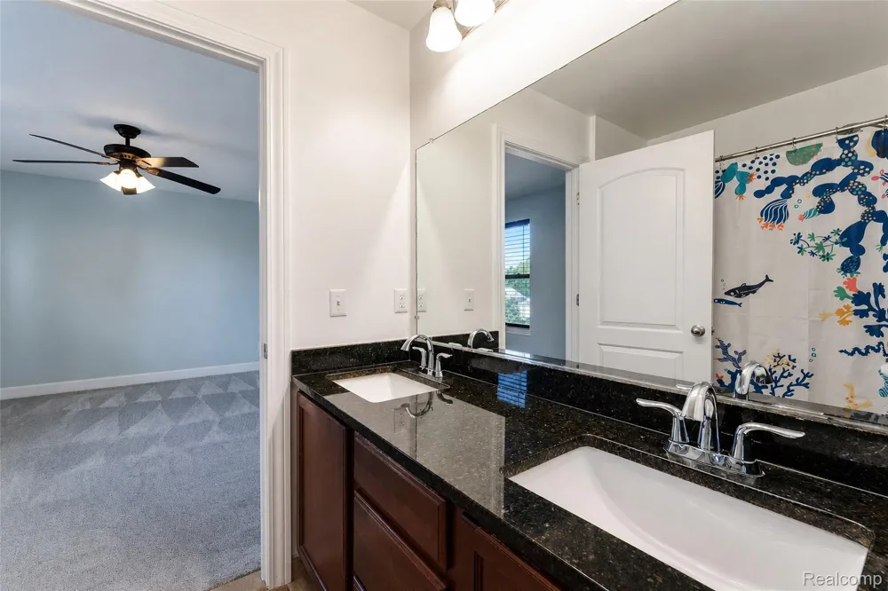 54908 Grenelefe Circle W Lyon Charter Township, MI 48178