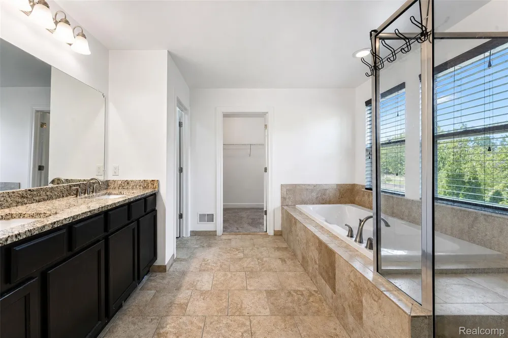 54908 Grenelefe Circle W Lyon Charter Township, MI 48178