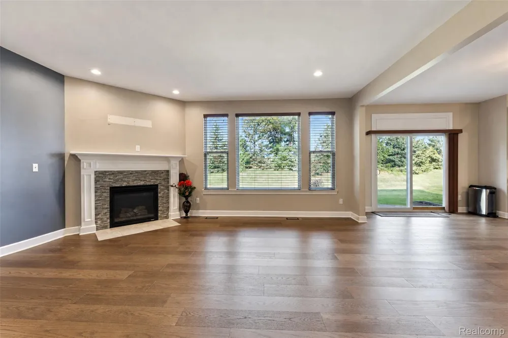 54908 Grenelefe Circle W Lyon Charter Township, MI 48178