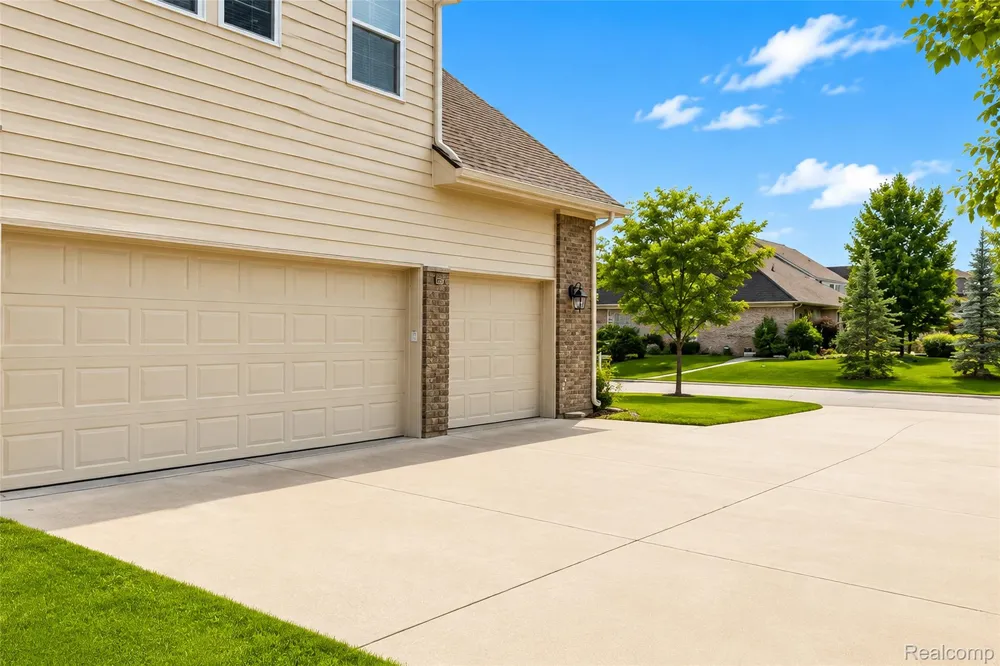 54908 Grenelefe Circle W Lyon Charter Township, MI 48178