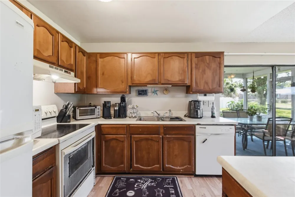 3028 WOOD SONG COURT Mulberry, FL 33860