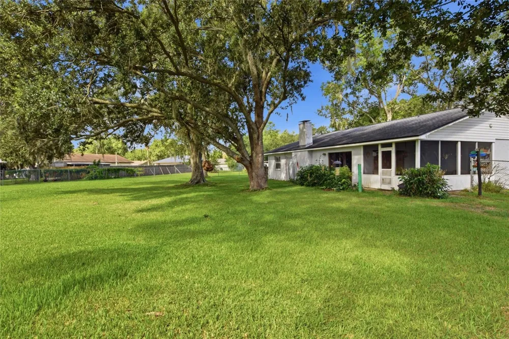 3028 WOOD SONG COURT Mulberry, FL 33860
