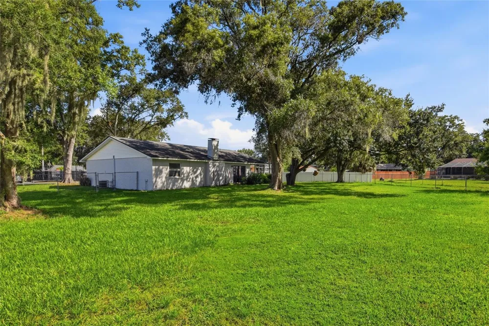 3028 WOOD SONG COURT Mulberry, FL 33860