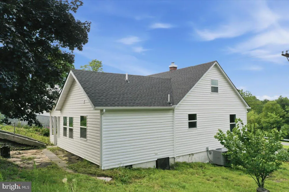2810 FREDERICK PIKE Winchester, VA 22603