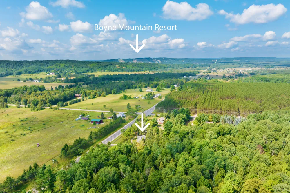 5073 Thumb Lake Road Boyne Falls, MI 49713