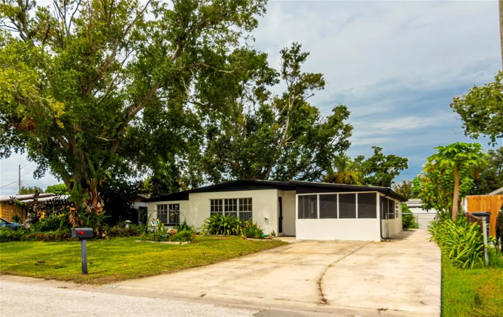 5116 ELDORADO DRIVE Tampa, FL 33615