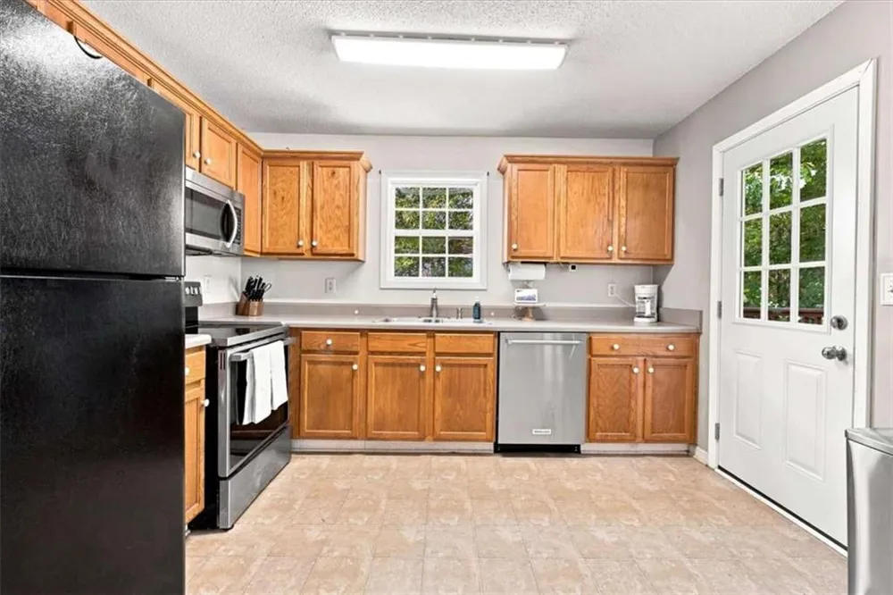 49 Headland Court Rockmart, GA 30153