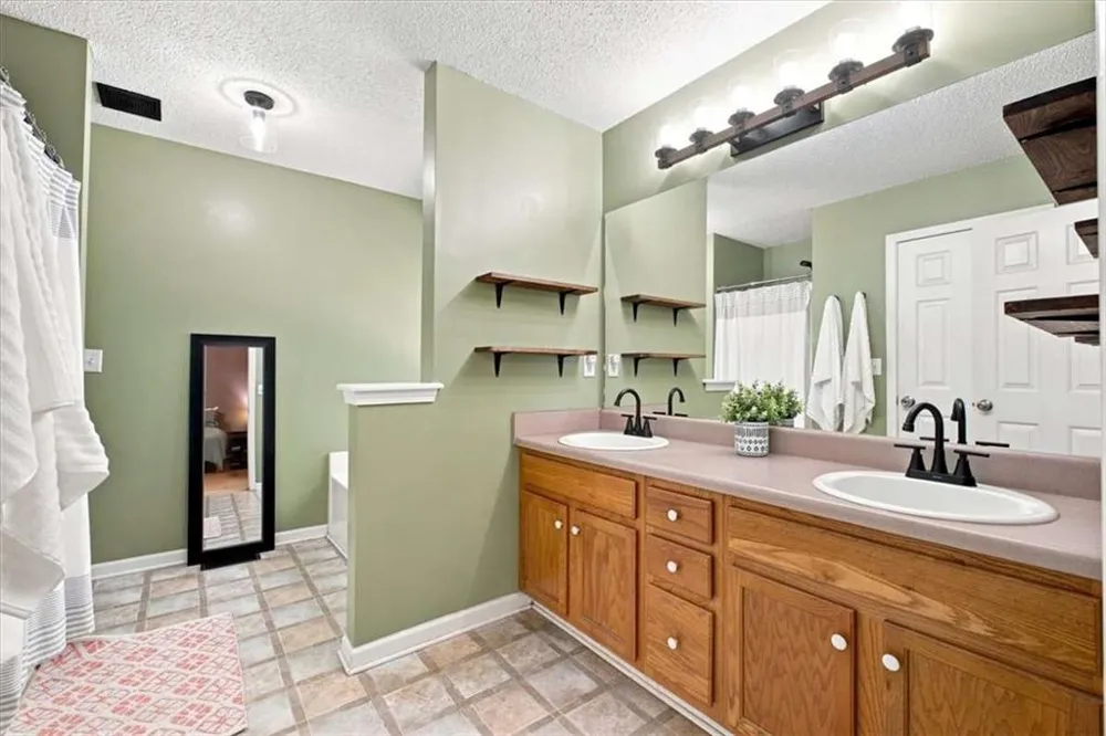 49 Headland Court Rockmart, GA 30153