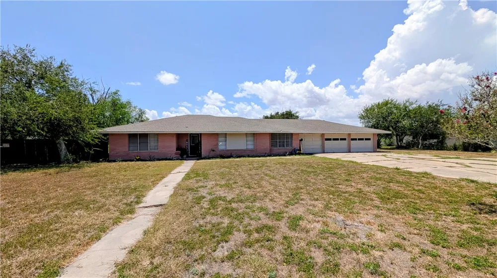 333 Princess Drive Corpus Christi, TX 78410
