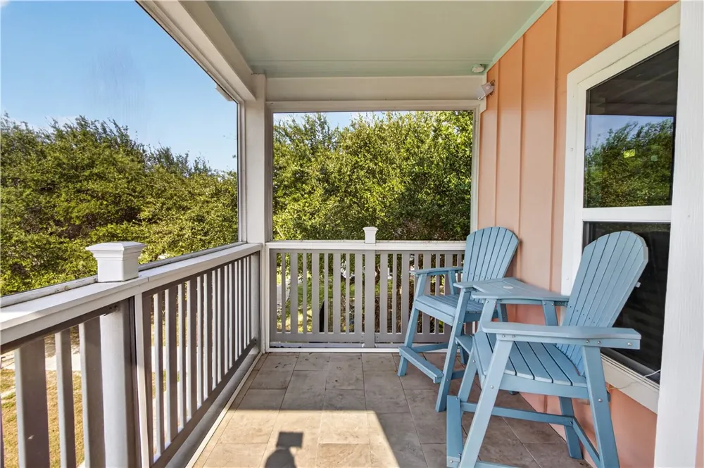 144 Lavaca Circle Rockport, TX 78382