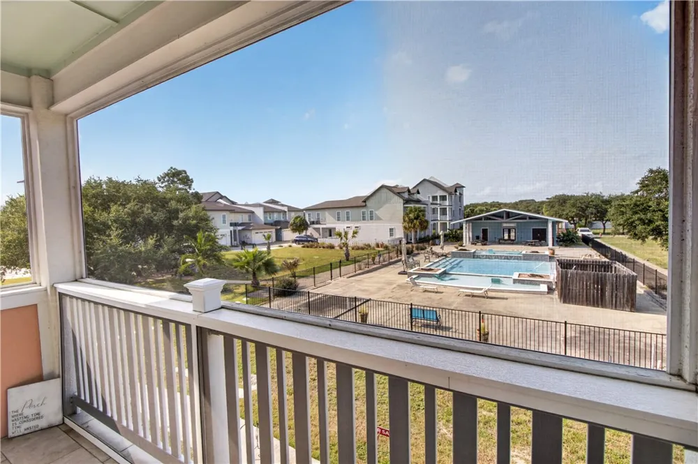 144 Lavaca Circle Rockport, TX 78382