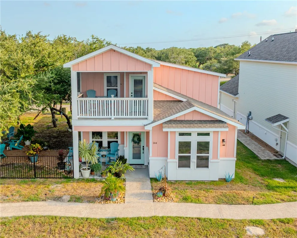 144 Lavaca Circle Rockport, TX 78382