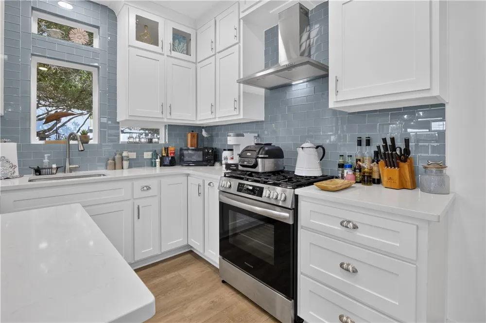 144 Lavaca Circle Rockport, TX 78382