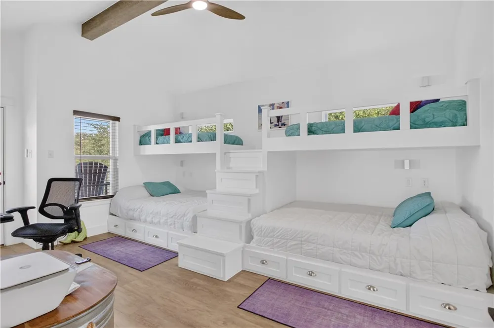 144 Lavaca Circle Rockport, TX 78382