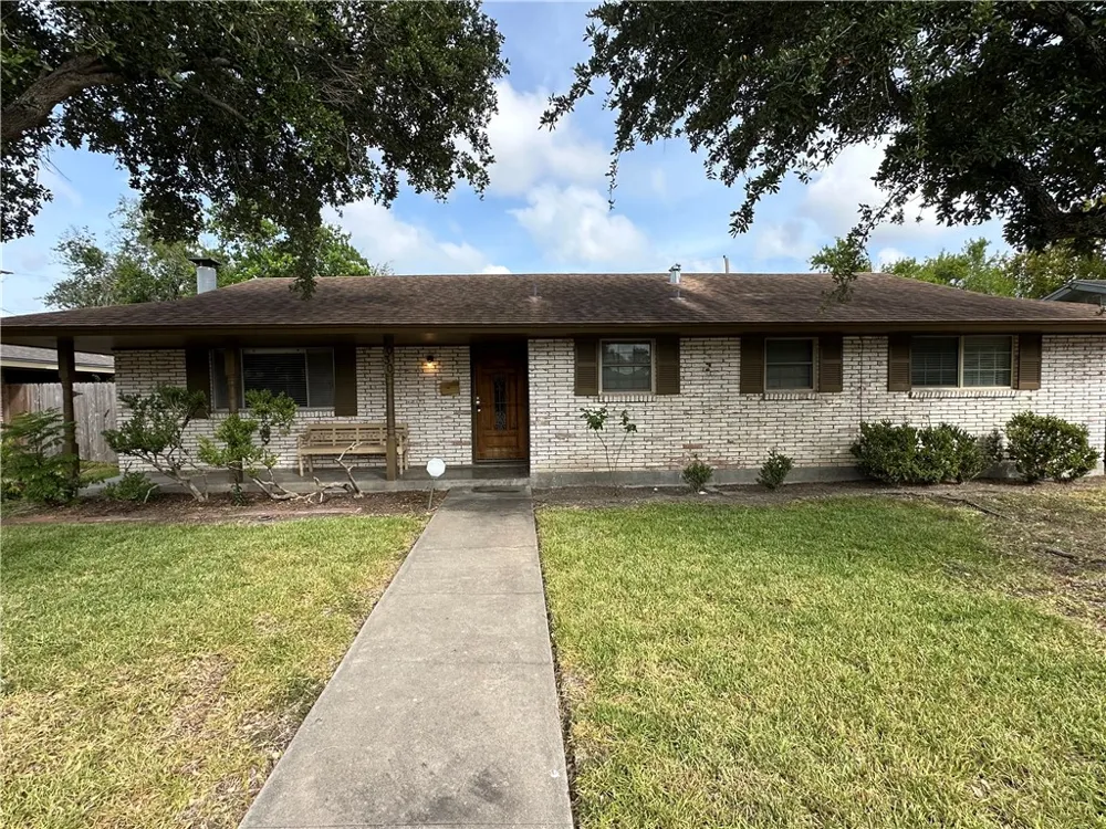1030 Burkshire Drive Corpus Christi, TX 78412
