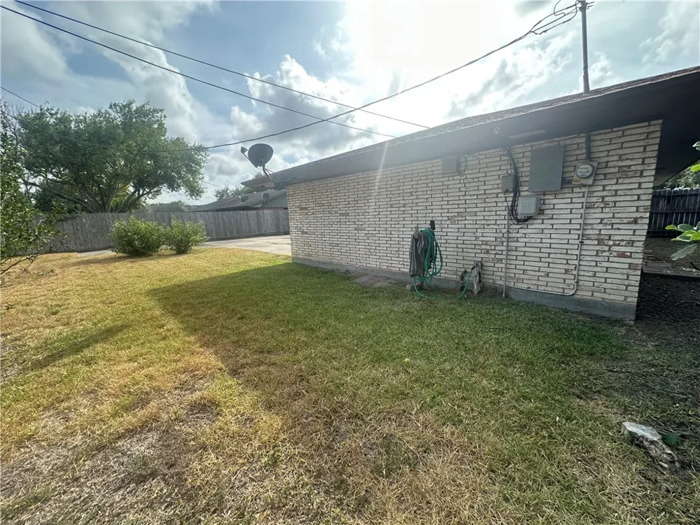 1030 Burkshire Drive Corpus Christi, TX 78412