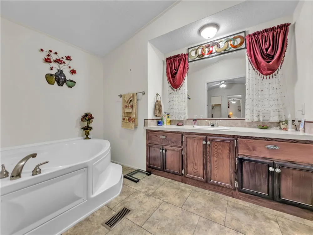 510 Rowe Street Rockport, TX 78382