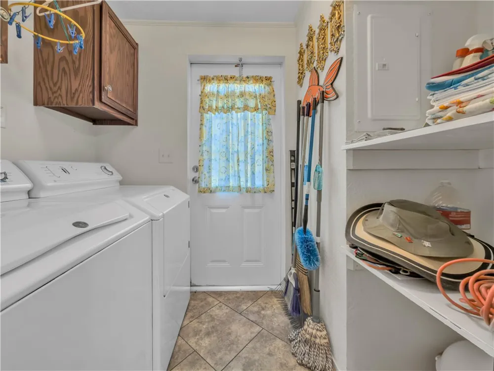 510 Rowe Street Rockport, TX 78382