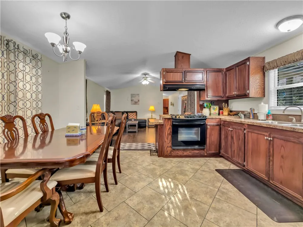 510 Rowe Street Rockport, TX 78382