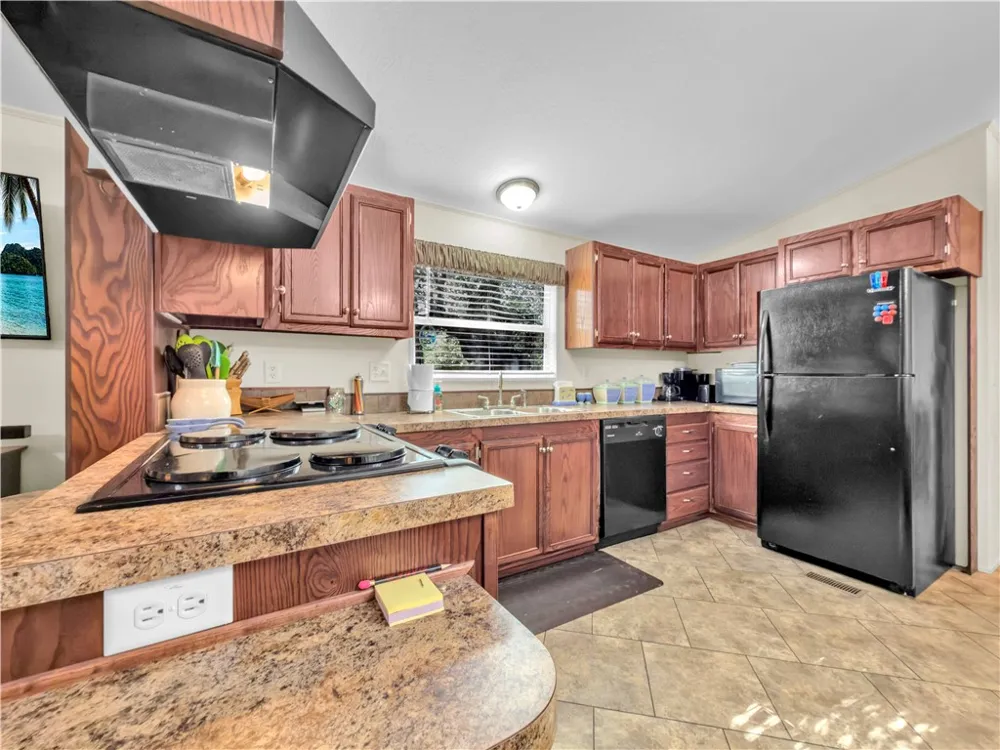 510 Rowe Street Rockport, TX 78382