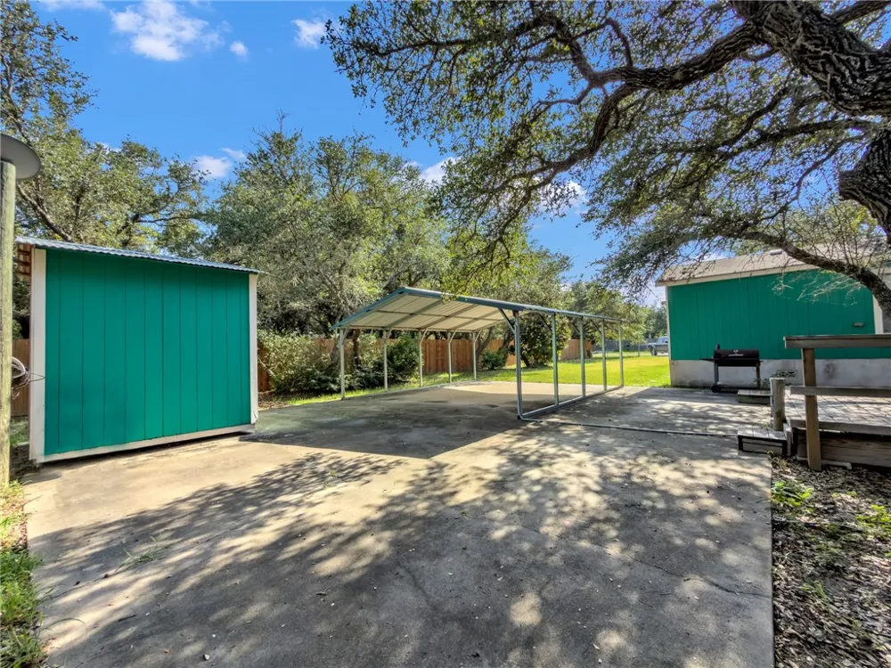 510 Rowe Street Rockport, TX 78382