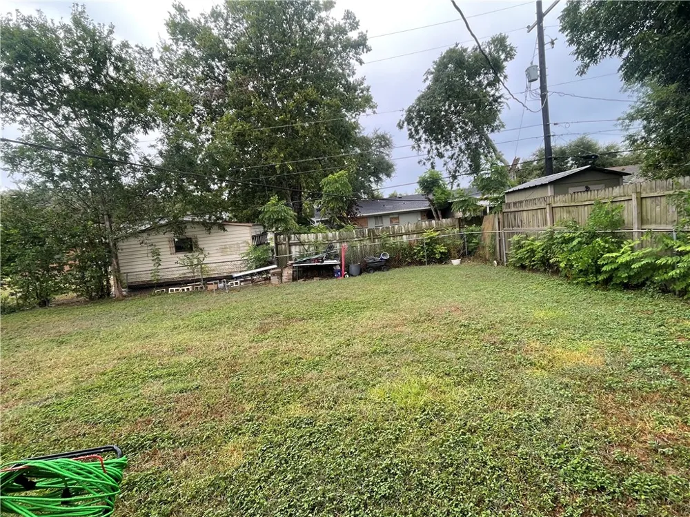 711 Hybiscus Victoria, TX 77901